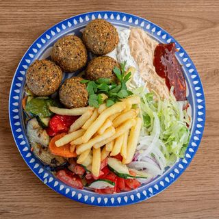 Plato falafel
