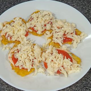 Tostones con queso