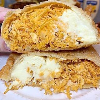 Pastel de Pollo con Crema Queso – 12×21 (sirve 1–2 personas)