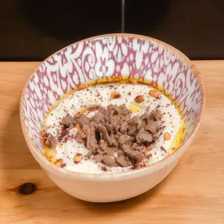 Hummus con solomillo