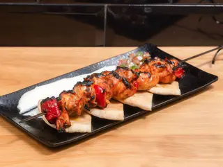 Brocheta de pollo