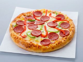 Pizza con salchichas