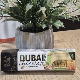 Chocolate blanco Dubai kadayif y pistacho Delica Dore