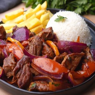 Plato de Lomo Saltado