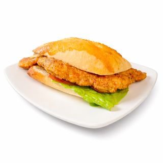Bocadillo de pechuga de pollo pequeño ( 10 cm )