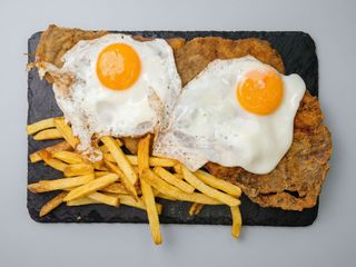 Milanesa a caballo (300 gr.)