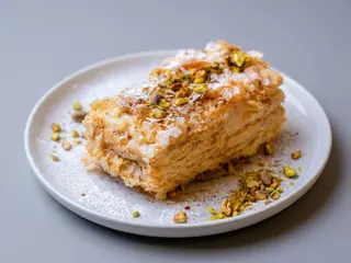 Napoleón de pistacho (ración)