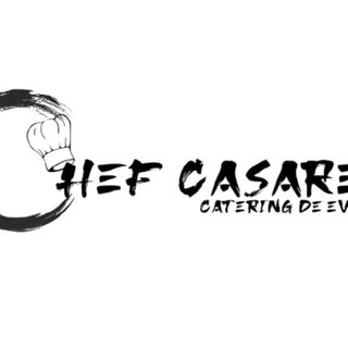 Verduras especiadas sobre hummus