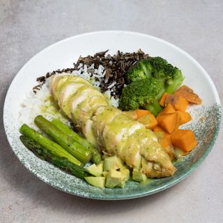 Bowl de pollo y verduras