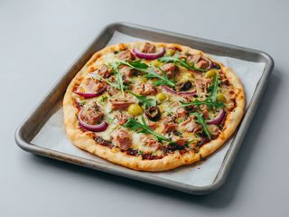 Pizza de atún