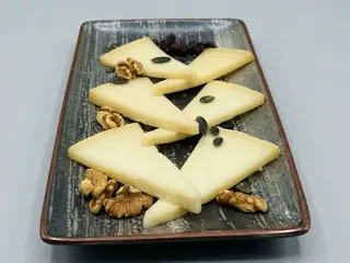 Tapa De Queso Manchego