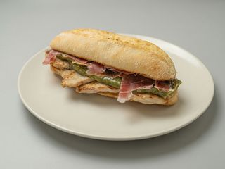 Bocadillo Serranito de cerdo