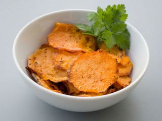 Chips de batata roja