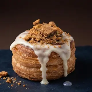 Cinamon roll lotus