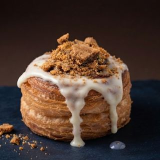 Cinamon roll lotus