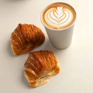 4 MEDIALUNAS SIMPLES + 2 CAFES