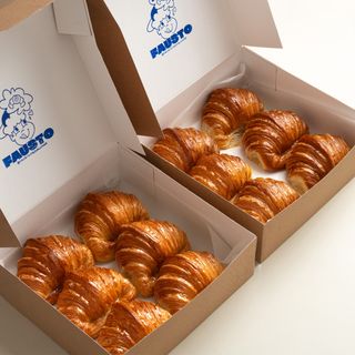 12 Medialunas Clásicas