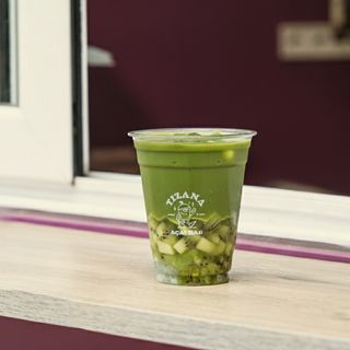 ICED MATCHA CON KIWI