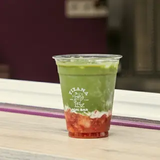 ICED MATCHA CON FRESA