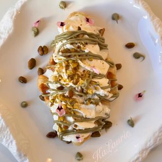 Croissant Waffle Pistachio