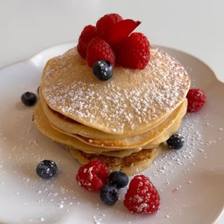 Pancakes Red Berries & Coulis (3 units)