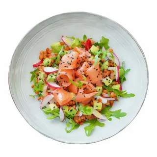 Ensalada de salmón curado