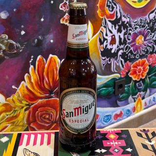 Burito de machaca 1kg con botella San Miguel 
