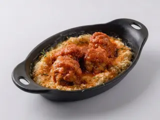 Risotto con Albóndigas y tomate