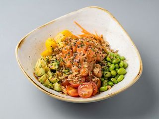 Poke bowl de salmón
