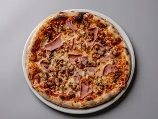 Pizza Carnívora (33 Cm.)