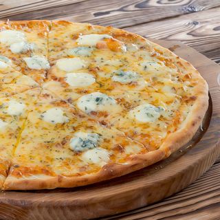 Pizza cuatro quesos