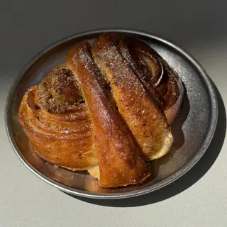 CARDAMOM BUN