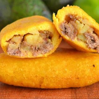 EMPANADA COLOMBIANA DE TENERA