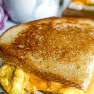 huevo con queso sandwich 