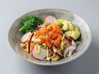 6.Ensalada Salmón Fumé