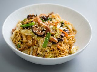 37.RAMEN PLANCHA