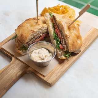 Focaccia De Milanesa De Ternera