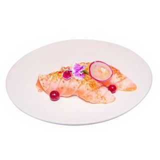 61. Nigiri salmón flambeado