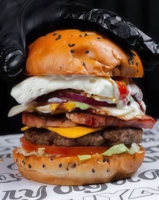 Hamburguesa Callejera Con Bebida Y Papas