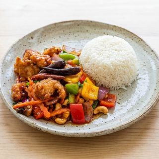 Pad Med Mamuang (Medio Picante)