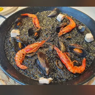 Arròs negre amb calamars