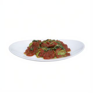 Raviolis d'espinacs al pesto vermell