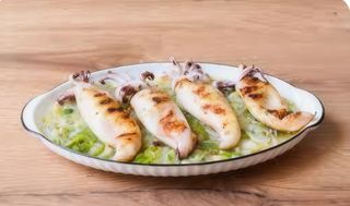 Chipirones Encebollados (Ración)