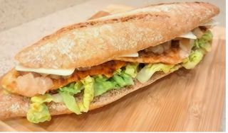 Bocadillo De Pechuga Completo