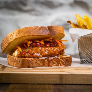 SANDWICH DE POLLO FRITO