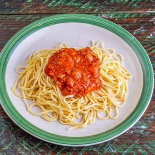 Tagliollini al huevo con Boloñesa (puedes elegir la salsa)