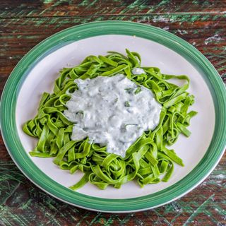 Tagliatelle de espinacas con Gorgonzola (puedes elegir otra salsa)