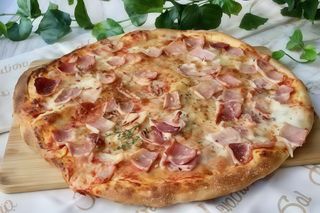 Pizza prosciutto