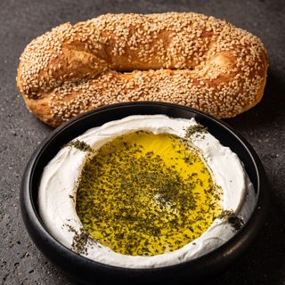 Labneh & Jerusalem Bagel (Ka’ak)