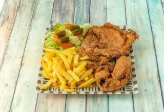 Menú 1/2 pollo broaster